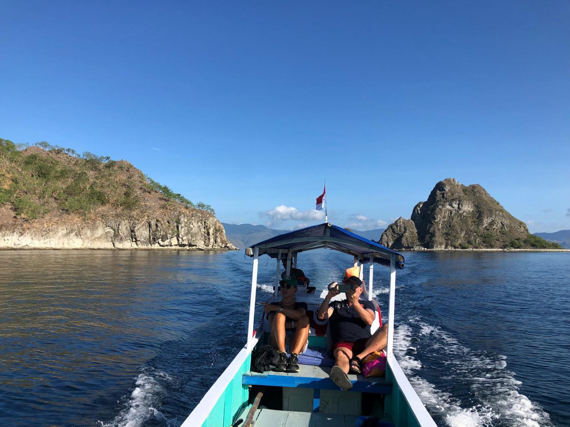 Dua Putri Komodo Homestay Luaran gambar