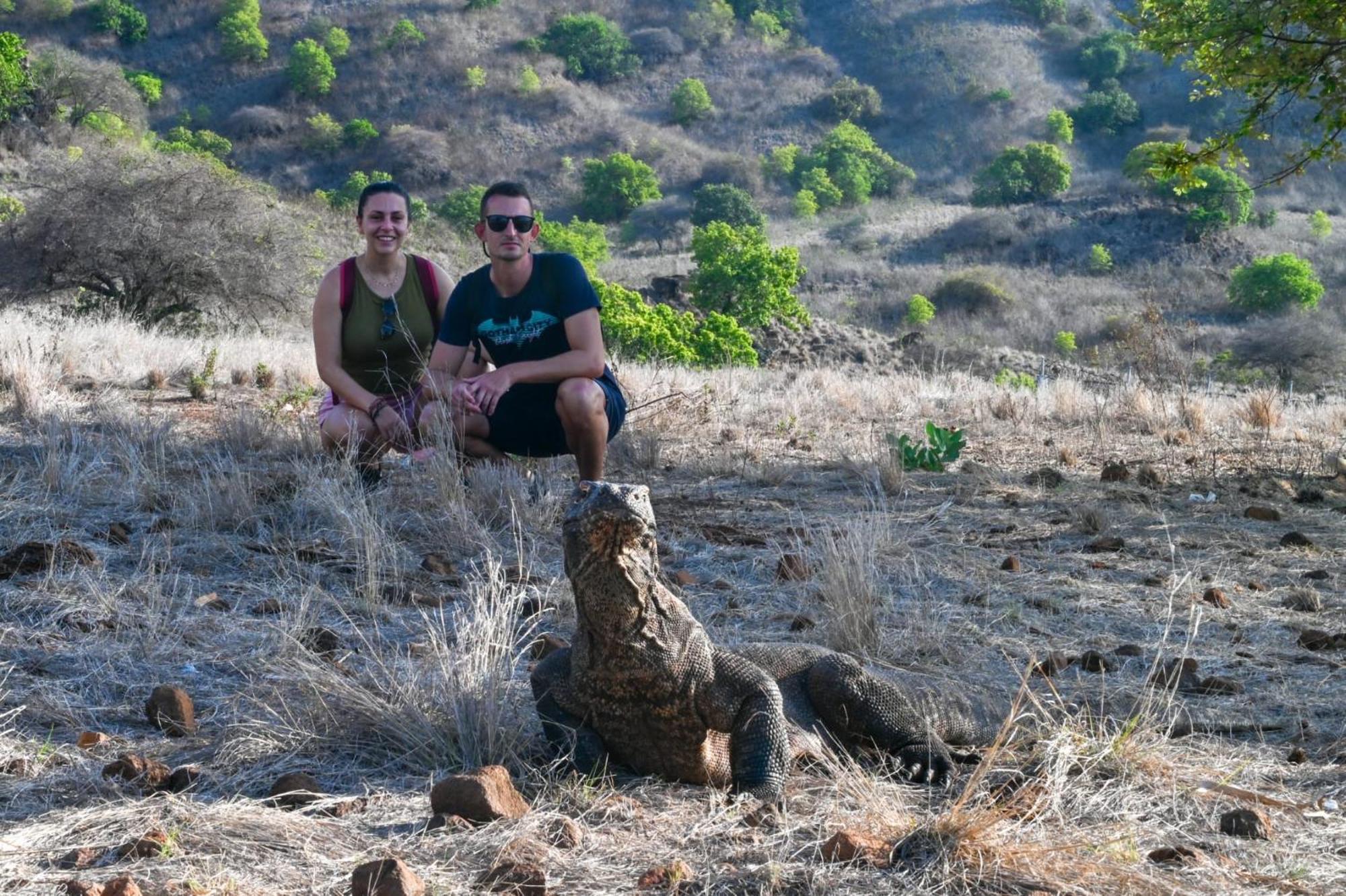 Dua Putri Komodo Homestay Luaran gambar
