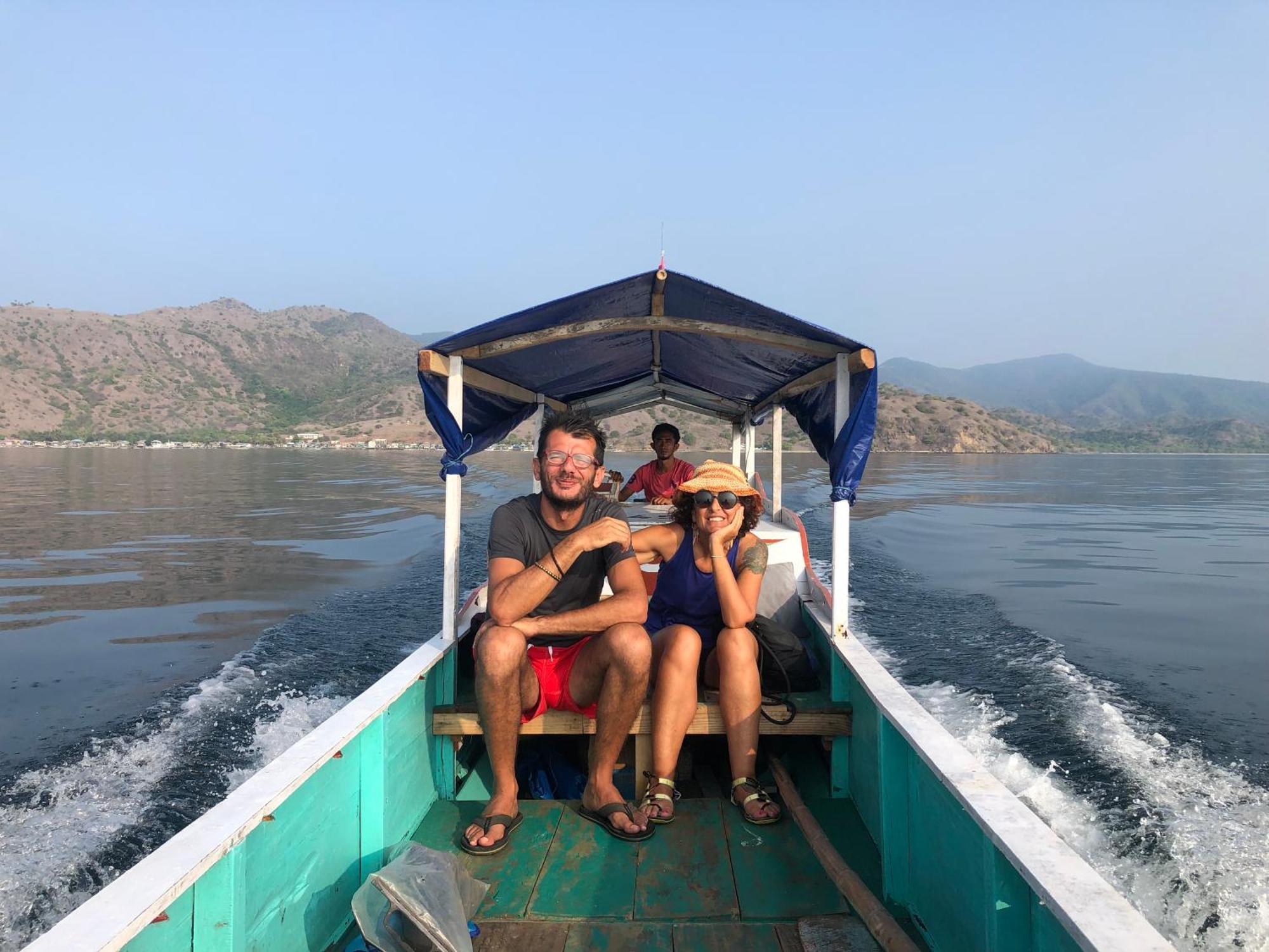 Dua Putri Komodo Homestay Luaran gambar