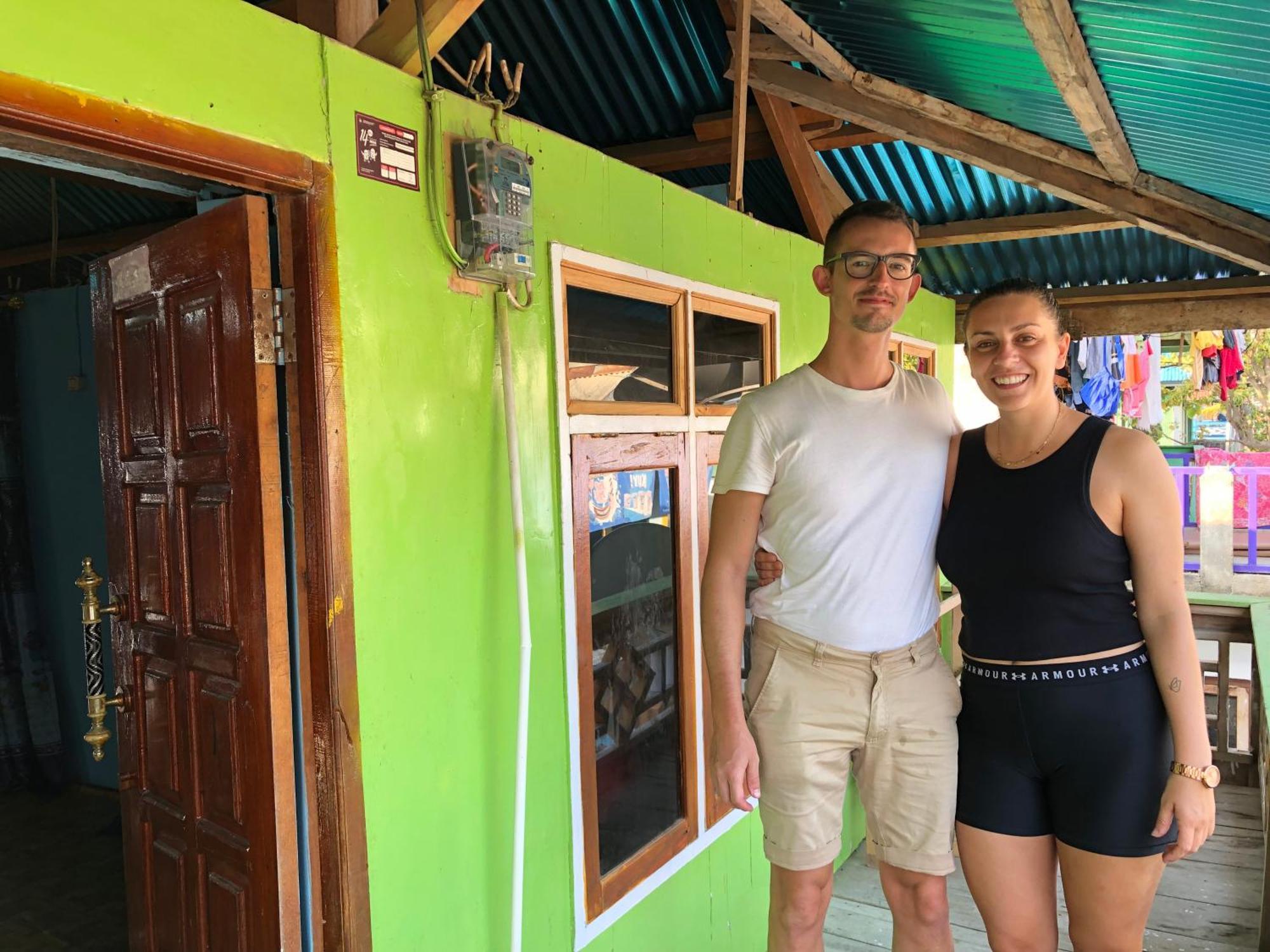 Dua Putri Komodo Homestay Luaran gambar