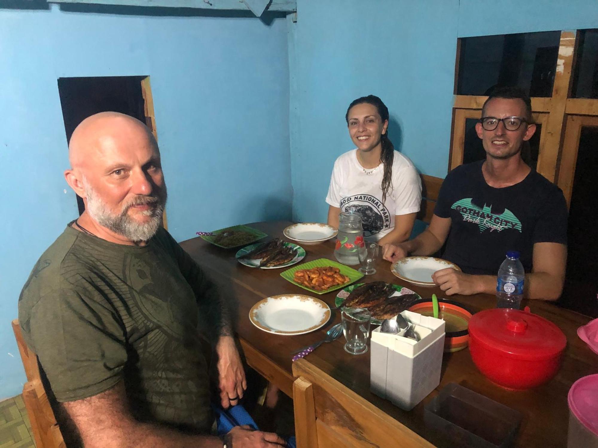 Dua Putri Komodo Homestay Luaran gambar