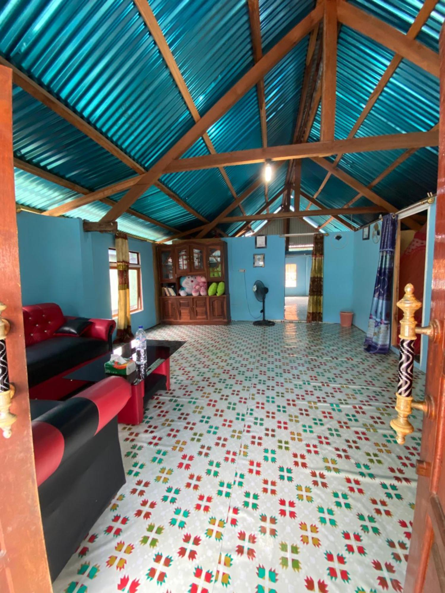Dua Putri Komodo Homestay Luaran gambar