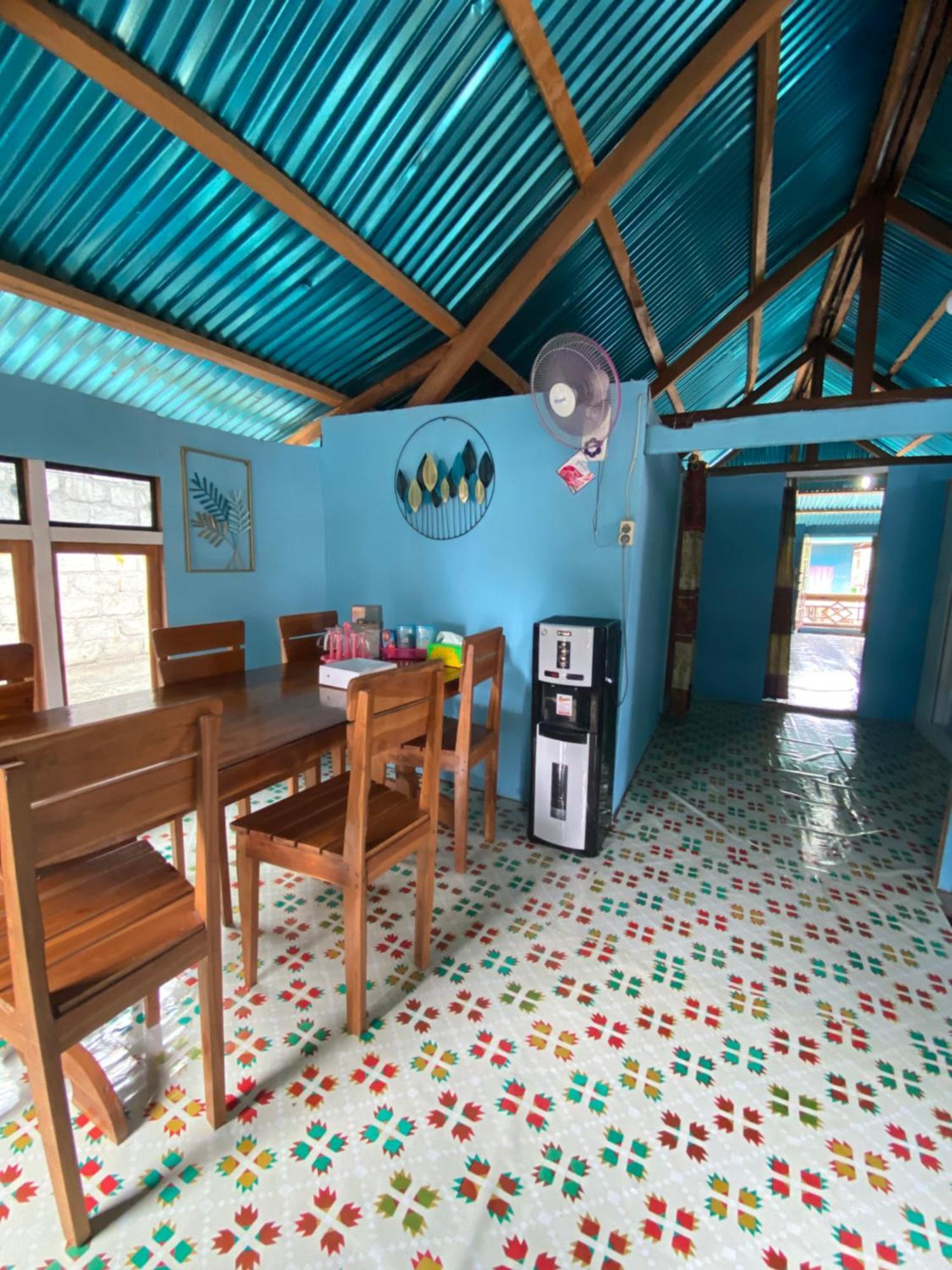 Dua Putri Komodo Homestay Luaran gambar